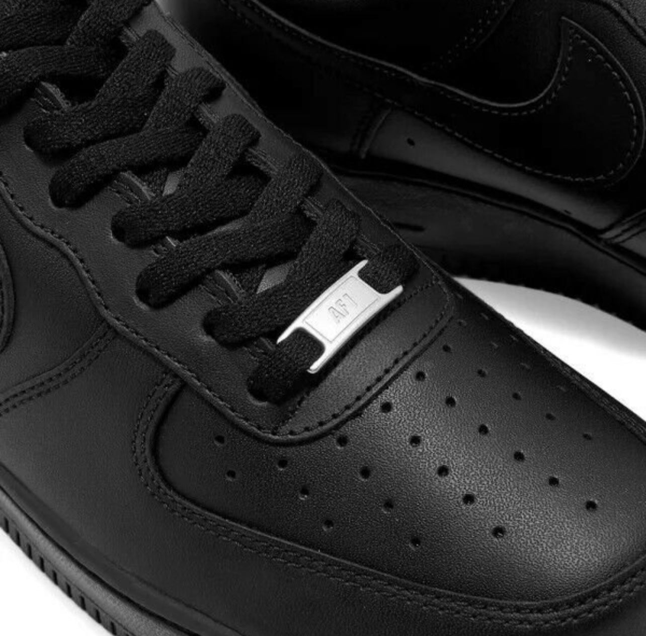 BLACK LACES