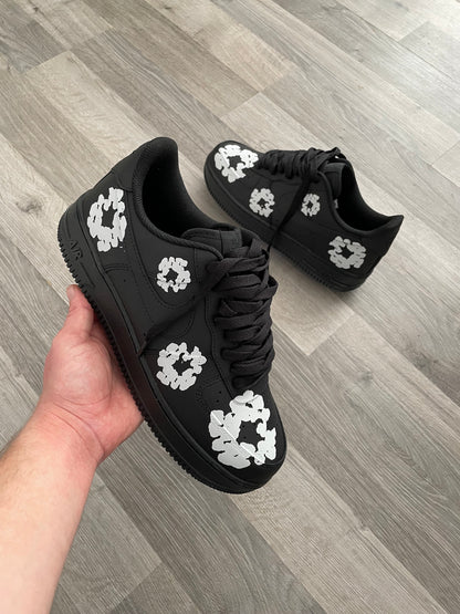 TEAR BLACK
